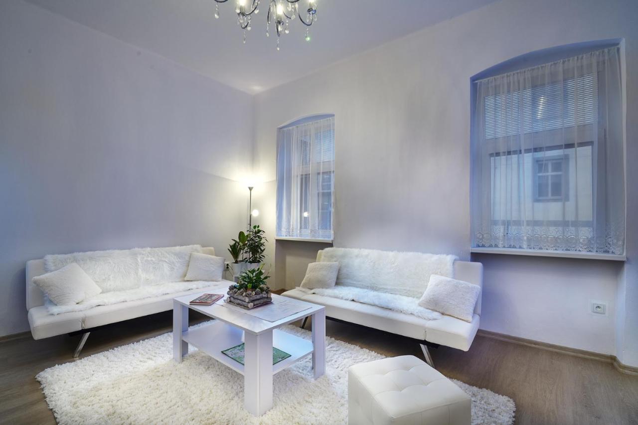 Apartman Bb Centrum Besztercebánya Kültér fotó